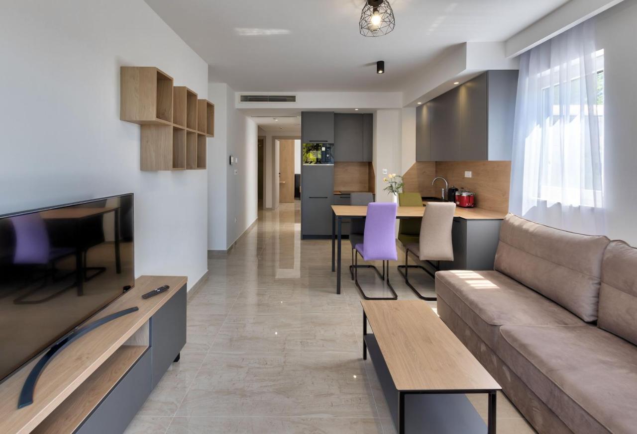 Amare Apartment