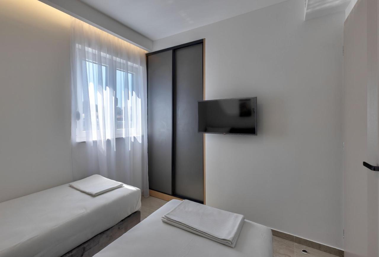 Amare Apartment