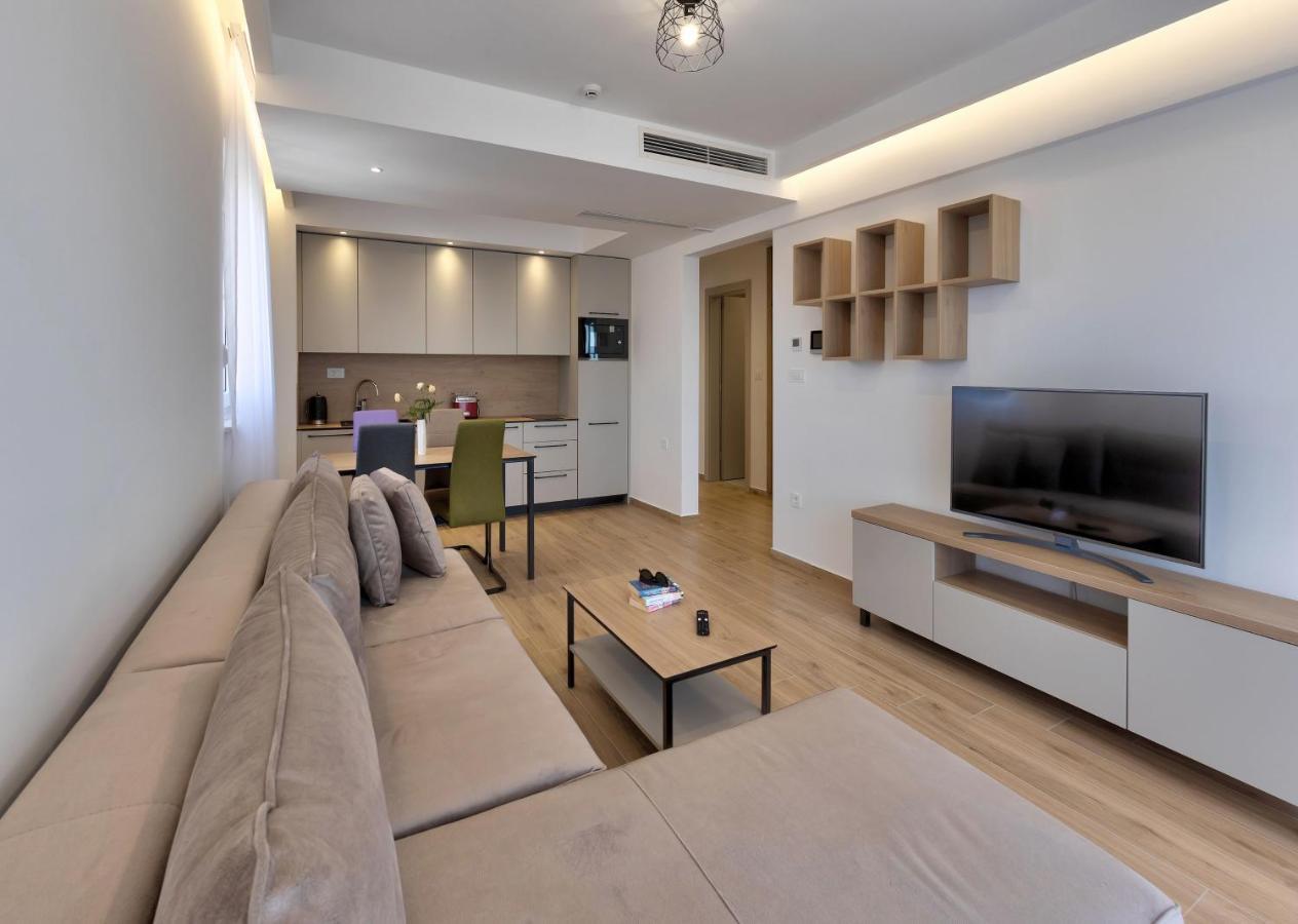Amare Apartment *