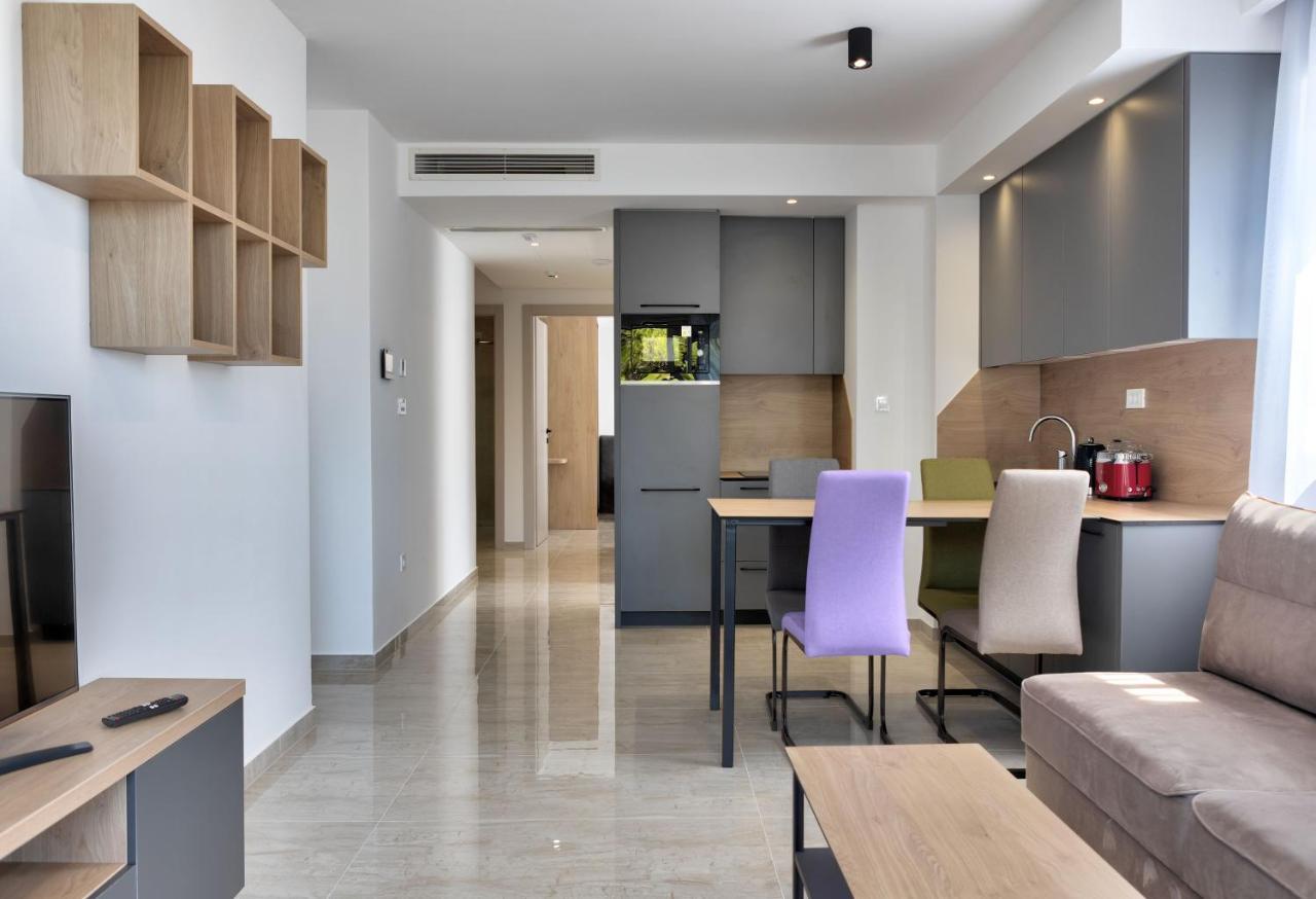 Amare Apartment *