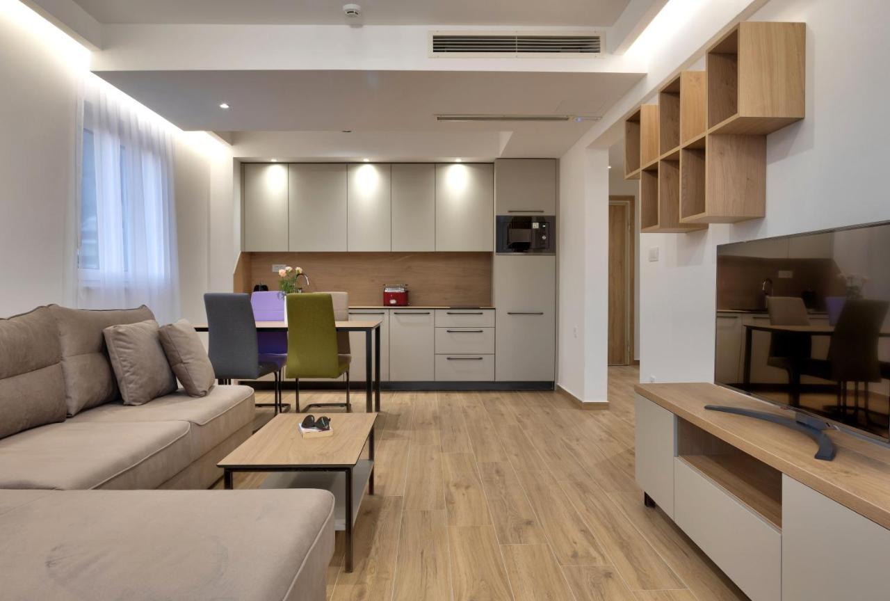 Amare Apartment Promajna
