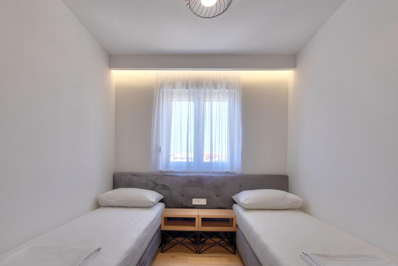 Amare Apartment *