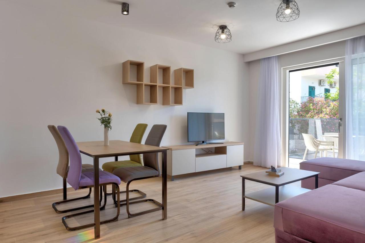 Amare Apartment *